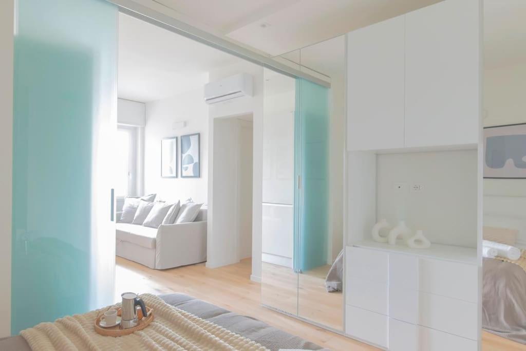 Modern & Stylish Near Isola & Central Station Milano Esterno foto