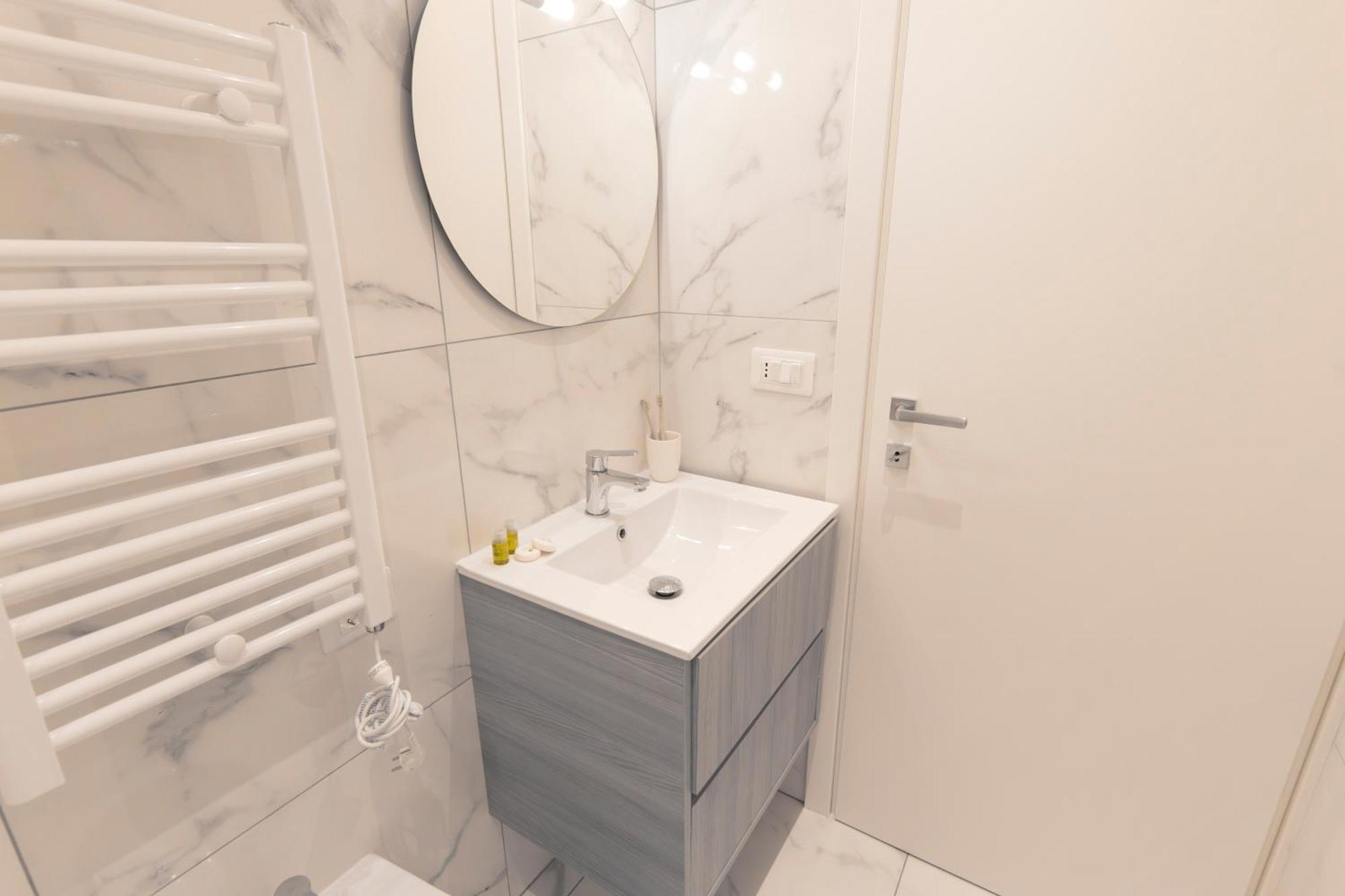 Modern & Stylish Near Isola & Central Station Milano Esterno foto